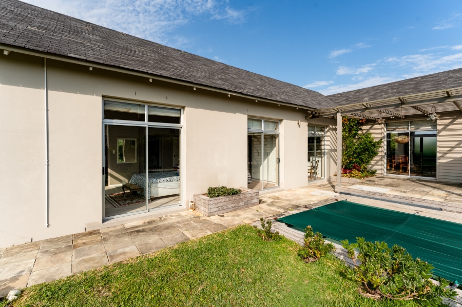3 Bedroom Property for Sale in Lake Michelle Western Cape